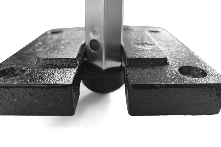 Detailansicht Front Stahlplatte mit Zeltfuß 