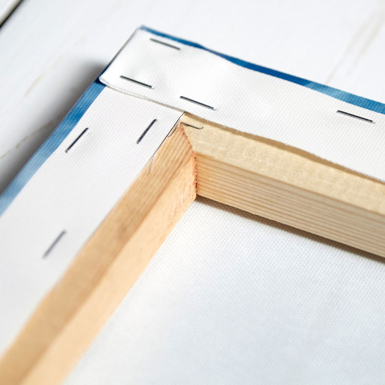 Keilrahmen Rückseitige Ansicht Befestigung von Canvas Material auf FSC-zertifiziertem Fichtenholz.