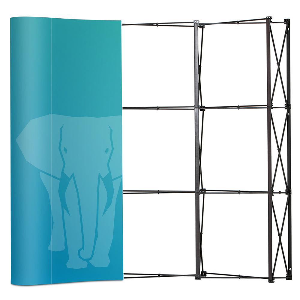 Teilweise aufgebautes Messedisplay mit Grafikpanel und Faltrahmen – stabiles System mit Elefantenmotiv von Printmondo für schnellen Messeaufbau.
