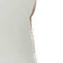 Pappfigur Material Detailansicht. Die Papierplatten haben eine Stärke ca. 3,8 mm und haben beidseitig eine weiße, glatte Oberfläche.