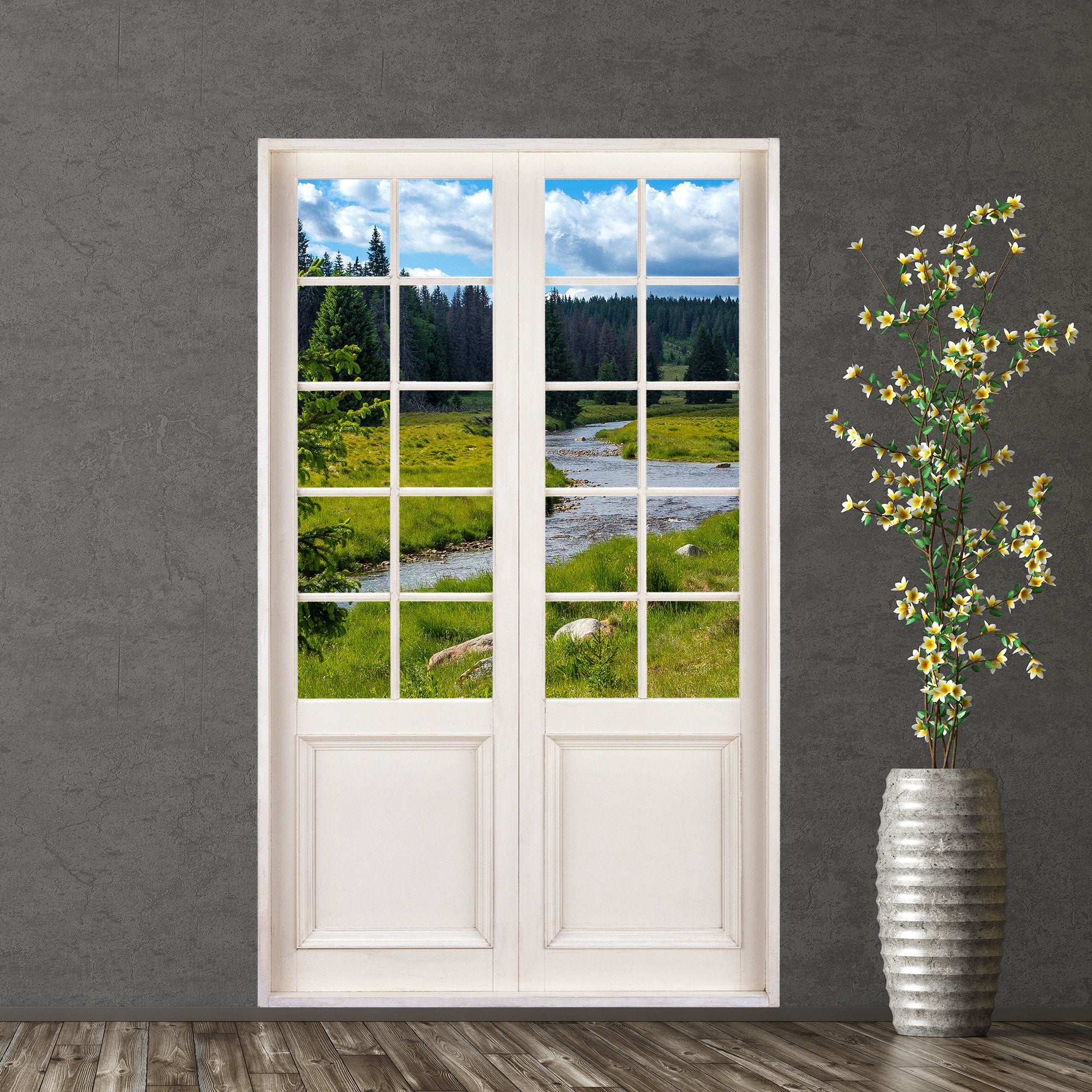 200cm hoher Aufkleber für Wand und Möbel in Form einer Terrassentür mit dem Ausblick auf einen Fluss mit Waldblick für Praxis und Büro. Verklebt an einer grauen Wand neben einer Bodenvase.