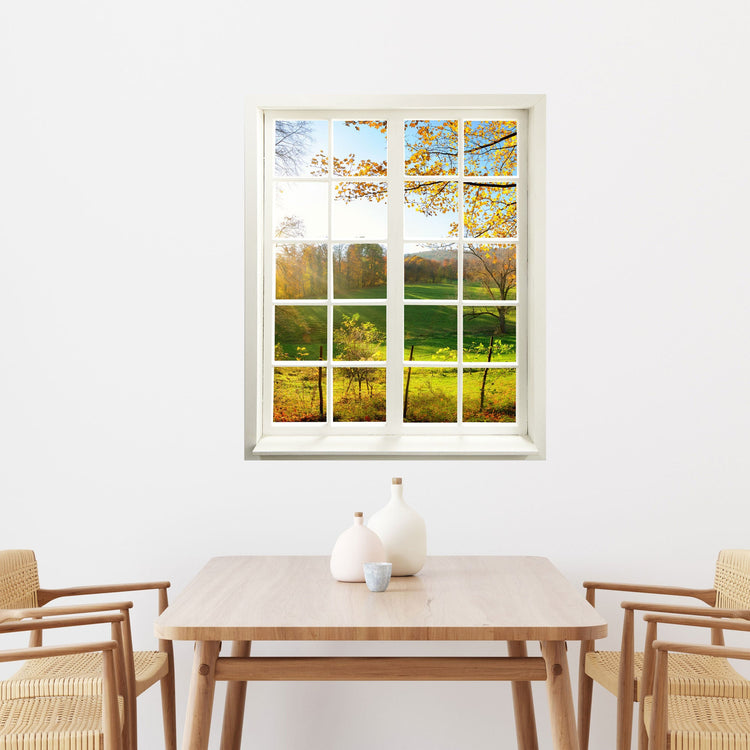 Picknick im Wald ohne aus dem Haus zu gehen, toller Ausblick für eine erholsame Atmosphäre mit einem Fensterblick. "Waldlichtung" an der Wand über einem Esstisch verklebt.