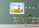 Großansicht eines Wandaufklebers: offenes Fenster mit Blick auf rot-weißen Leuchtturm inmitten von Dünenlandschaft an der Küste unter blauem Himmel – maritimes Küstenmotiv mit Nordsee- oder Ostsee-Flair. Als Einrichtungsbeispiel an einer günen Wand, über dem Esstisch verklebt.