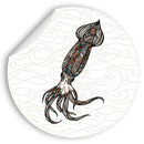 Illustrativer Wandsticker mit kunstvoll verziertem Tintenfisch auf wellenförmigem Hintergrund – maritimes Design für stilvolle Wanddekoration.