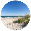 Großansicht eines runden Wandaufklebers mit einem Motiv von Ostseedünen, Strand und dem Meer. Das Bild schafft einen 3D Effekt und sorgt für eine Tiefe. 