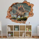 Wandtattoo Mauerdurchbruch "Stegosaurus" im Spielzimmer über einem Regal.