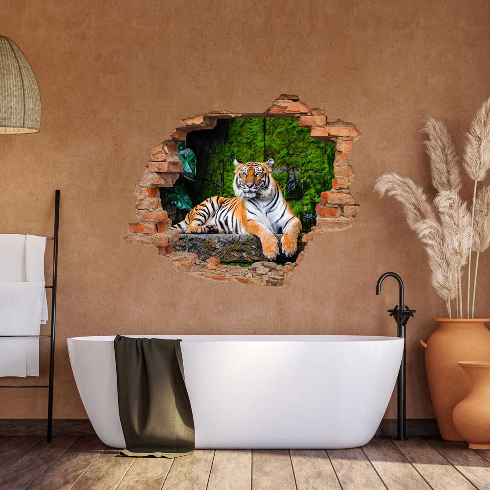 Wandtattoo -Ziegelwand "Tiger" in gemütlichem Badezimmer an einer braunen Steinwand verklebt.