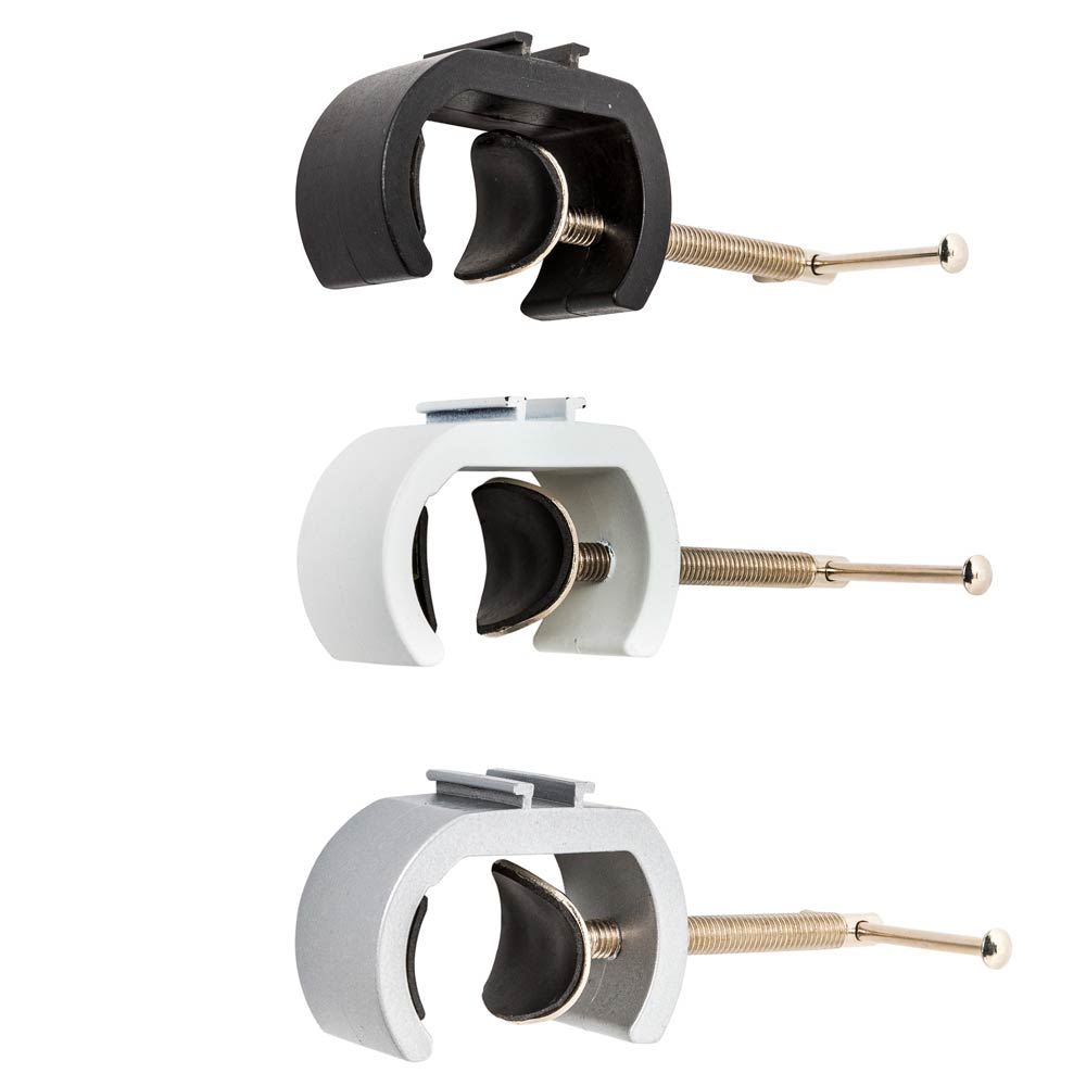 Alle drei Farben des Adapters abgebildet. Schwarz, weiß und silber.